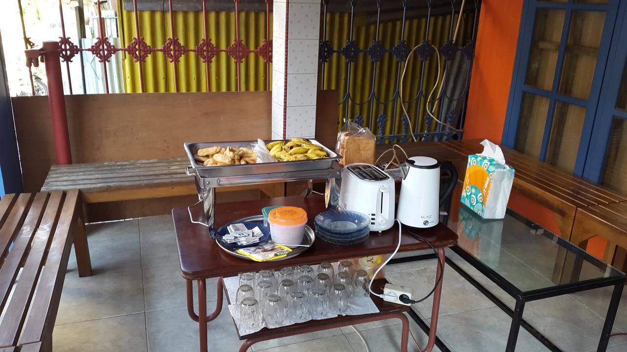 Centro Hostel Labuan Bajo Eksteriør bilde