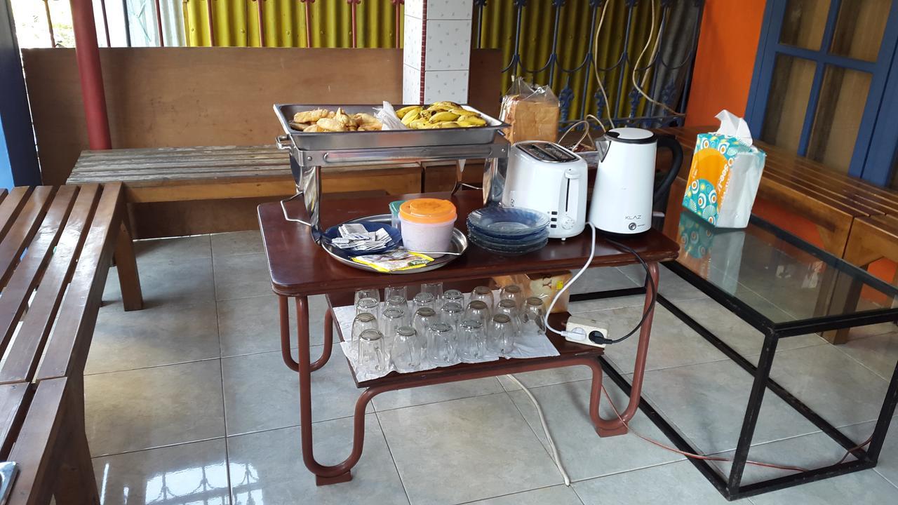 Centro Hostel Labuan Bajo Eksteriør bilde